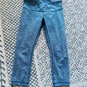 Lululemon leggings, size 6, length 28, inseam 25
